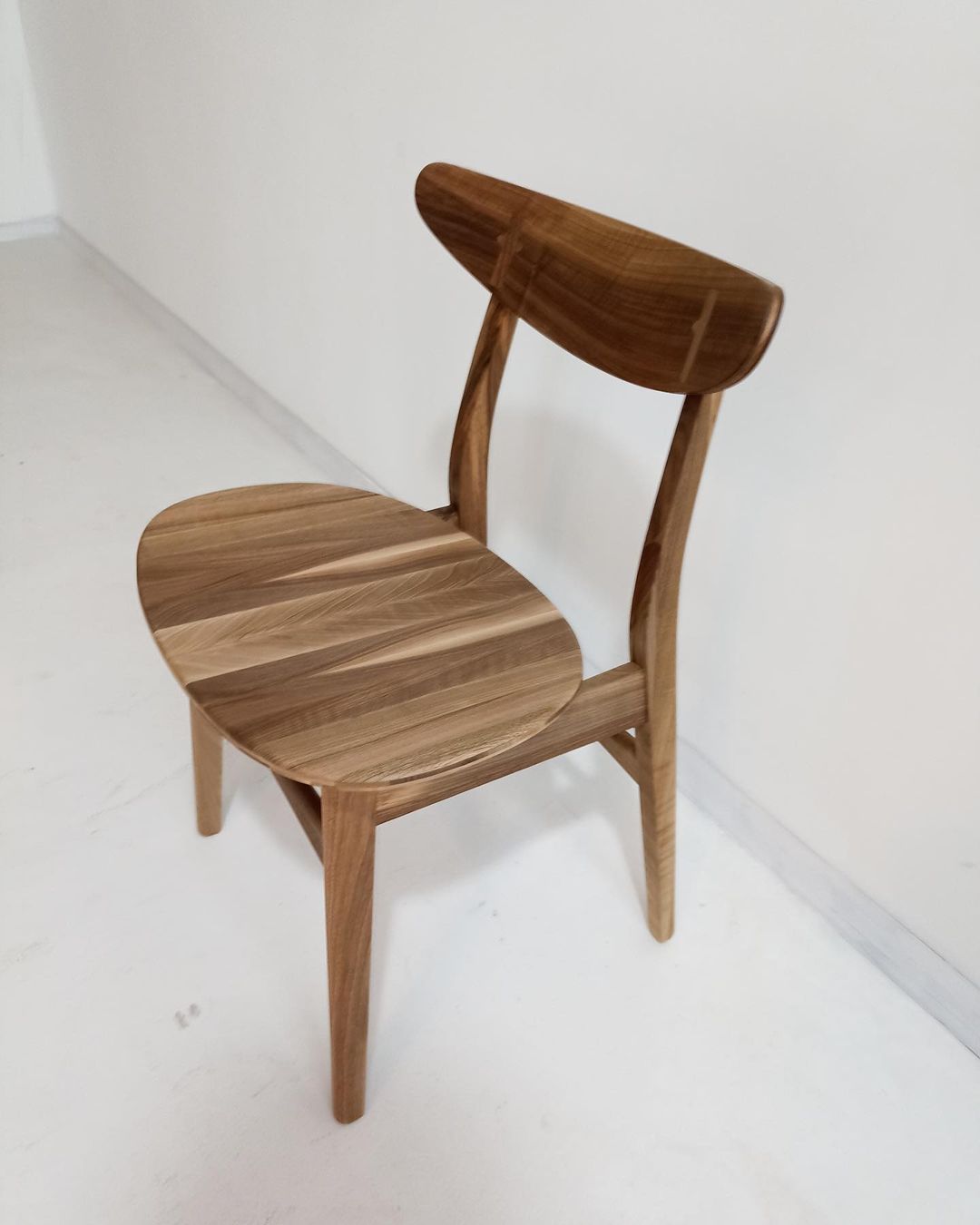 Eva Walnut Dining Chair