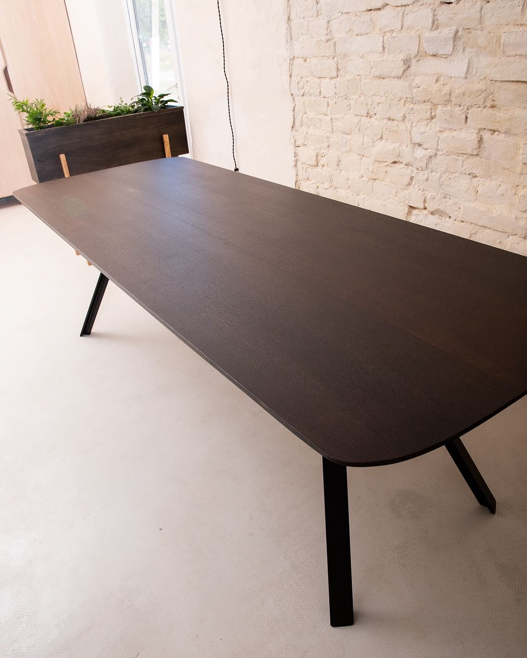 Azzura Table
