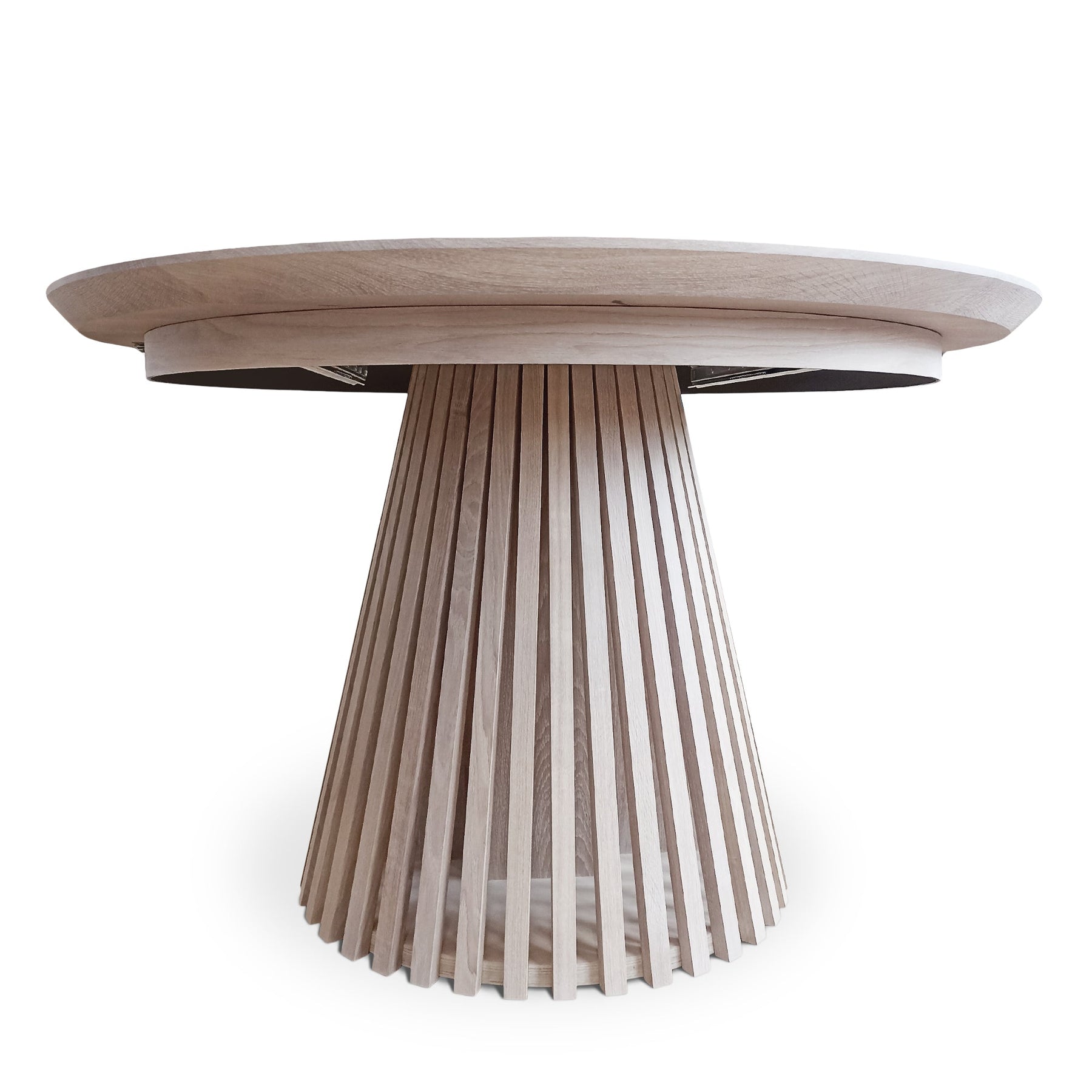 Vivien Round Extendable Dining Table in Light Oak
