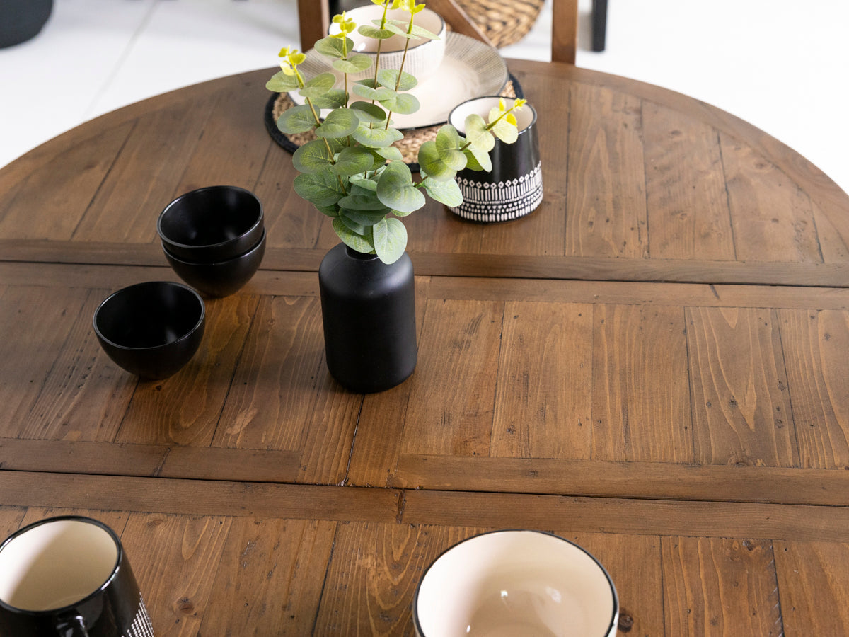 Brooklyn Round Extendable Dining Table & Alston Dining Chairs