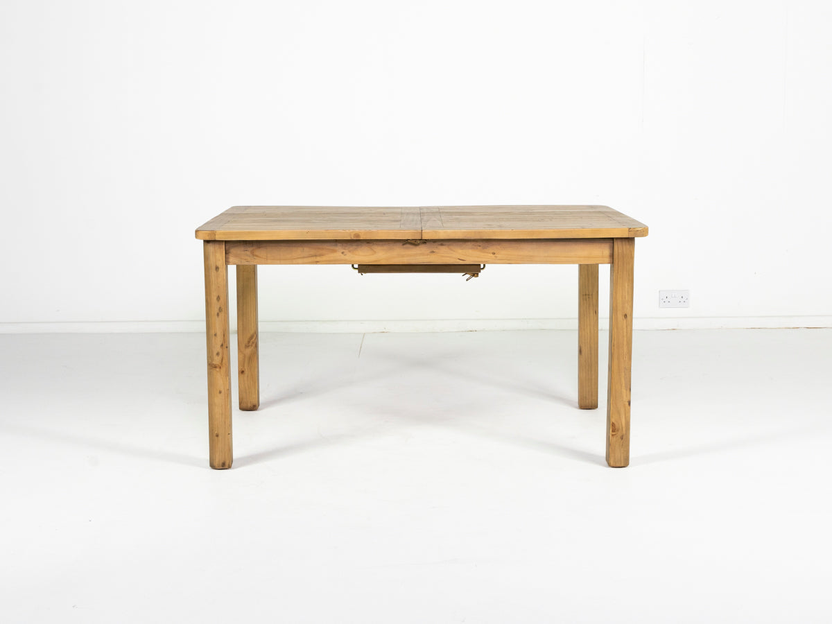 Exeter Extendable Dining Table (140cm - 180cm) & Tan Dallas Dining Chairs