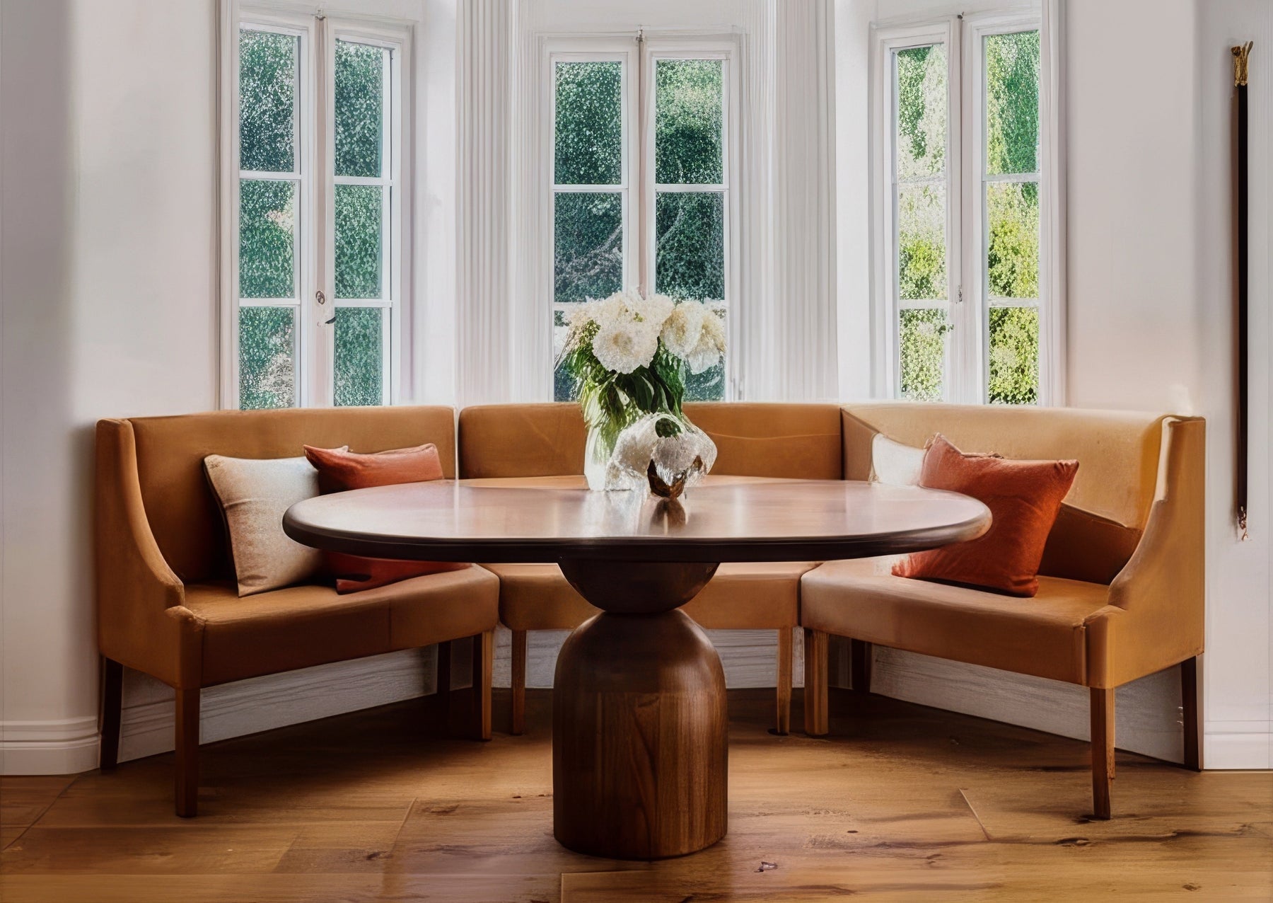 Loulou Round Extendable Dining Table in Walnut
