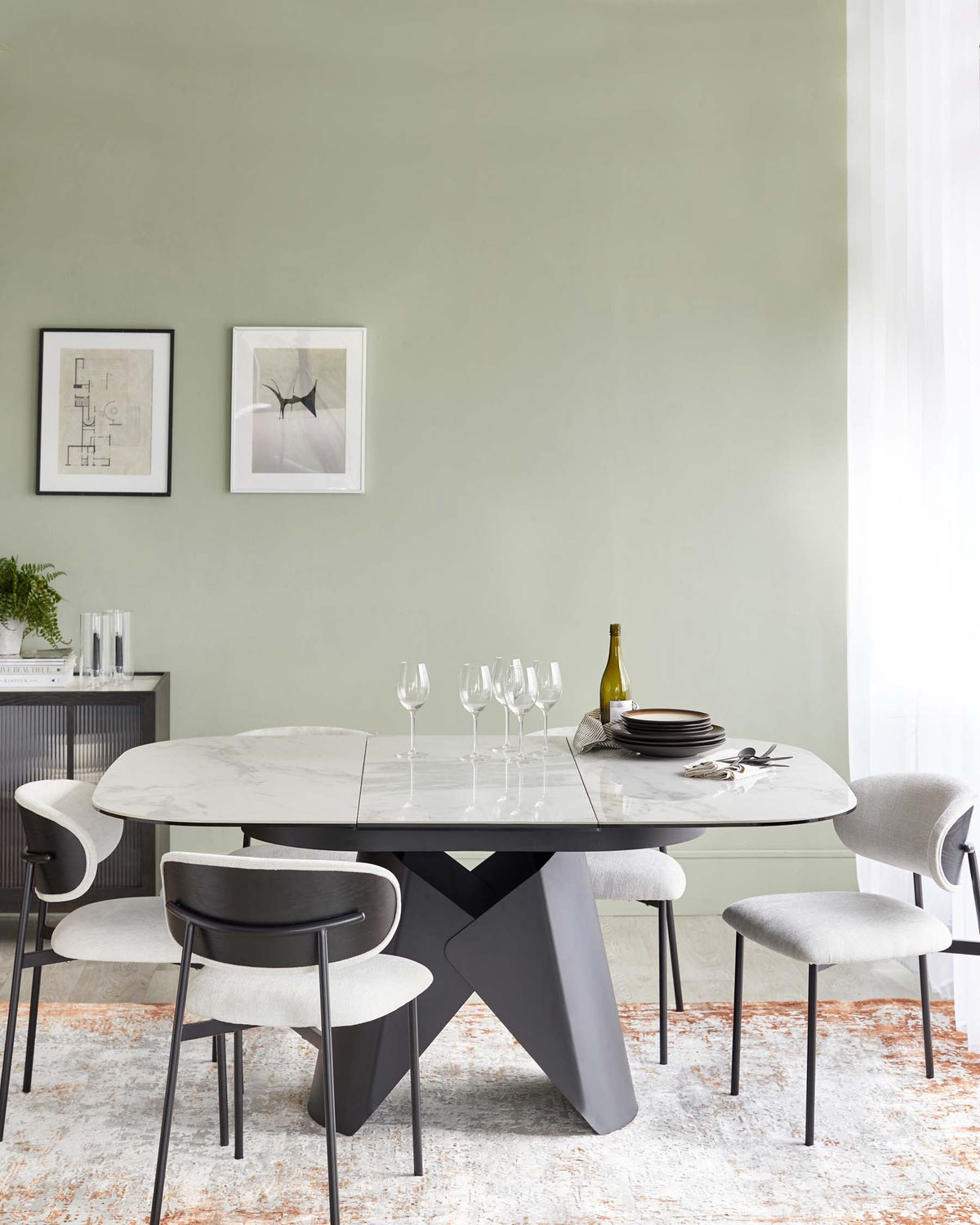 Corso 4 to 6 seater table and 4 Cree dining chairs set